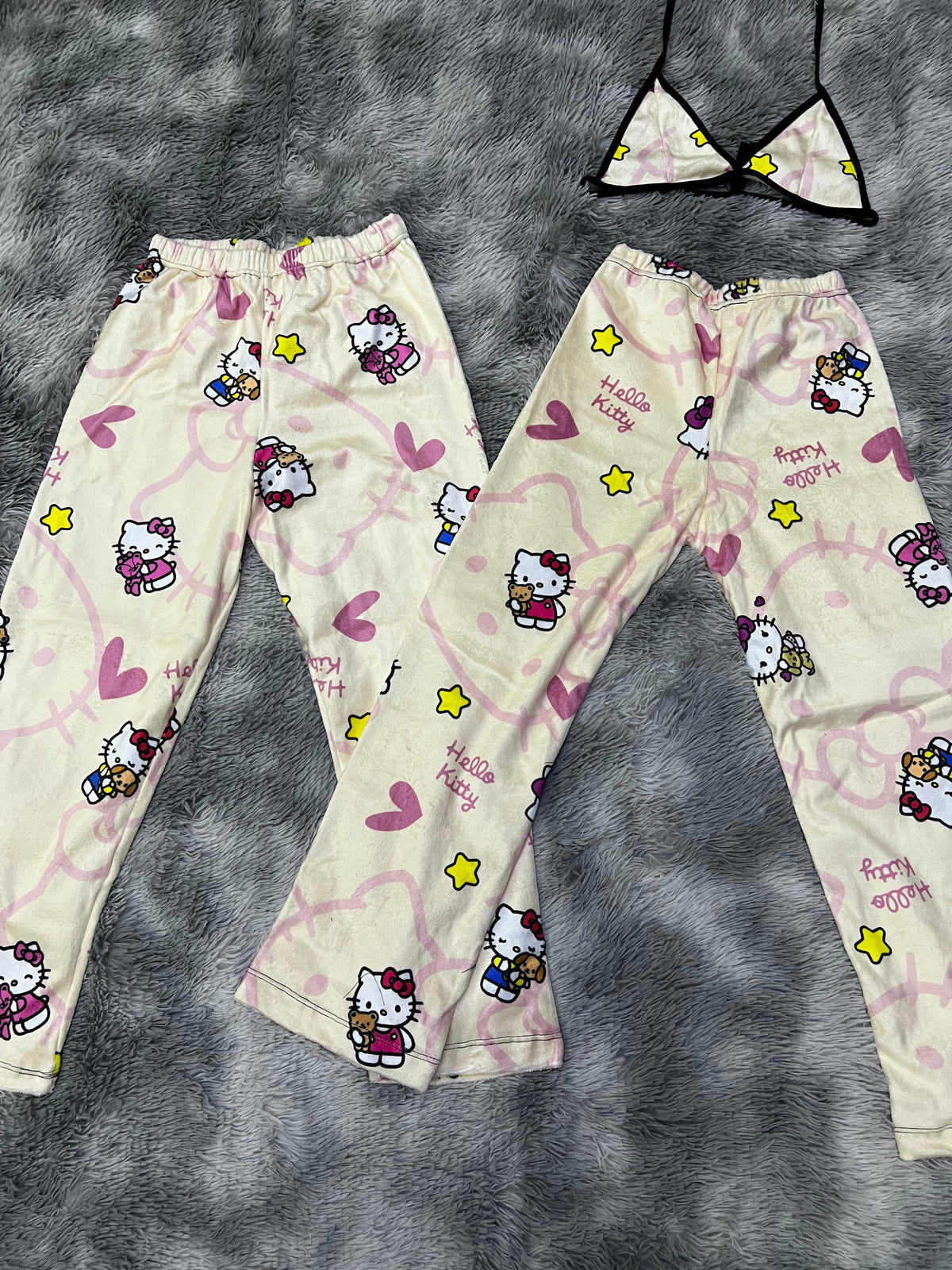 Hello Kitty Amarillo Duo De Pijama Afelpada