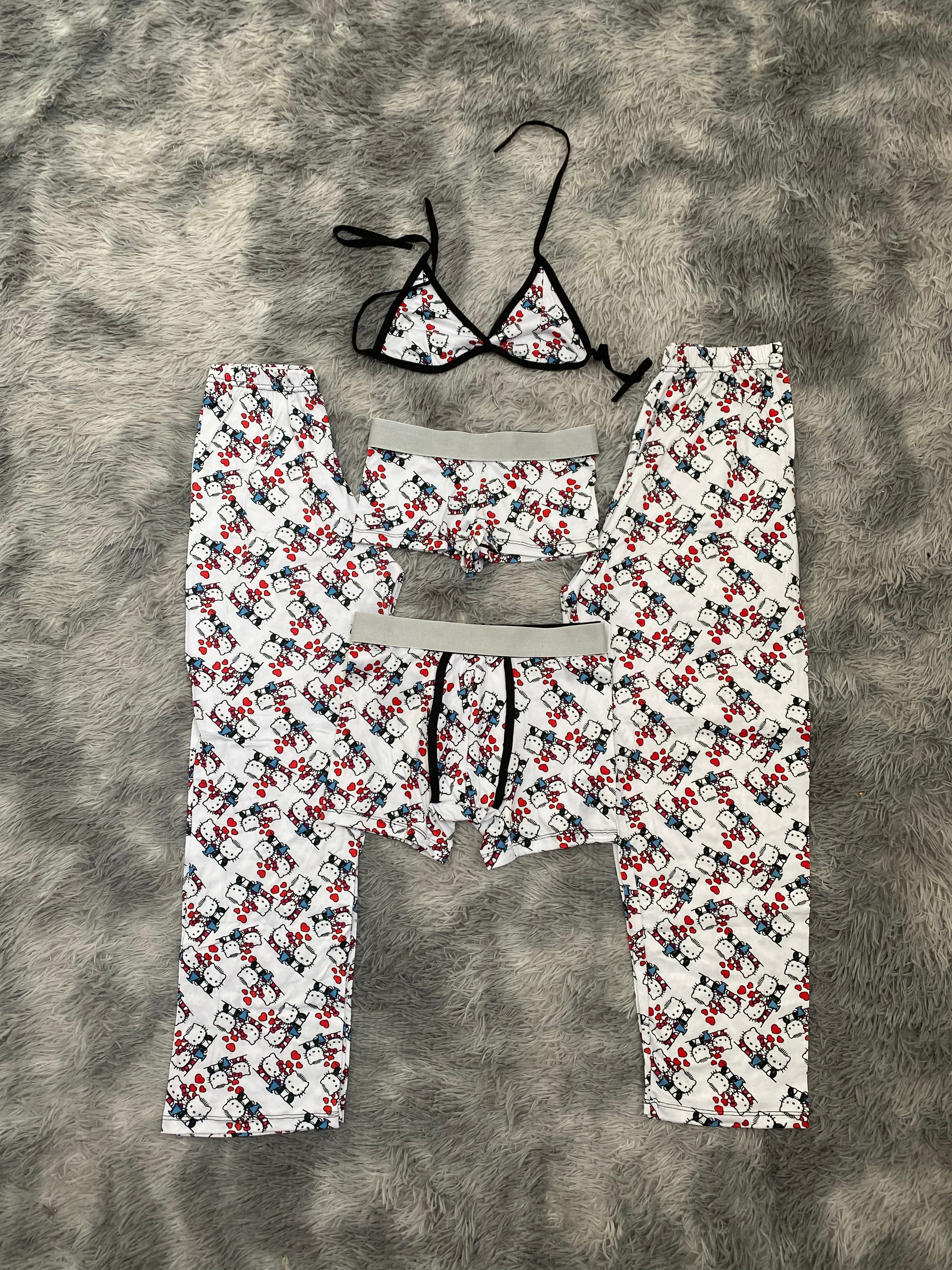 Hello Kitty y su novio fondo blanco Pijama De 5 Piezas