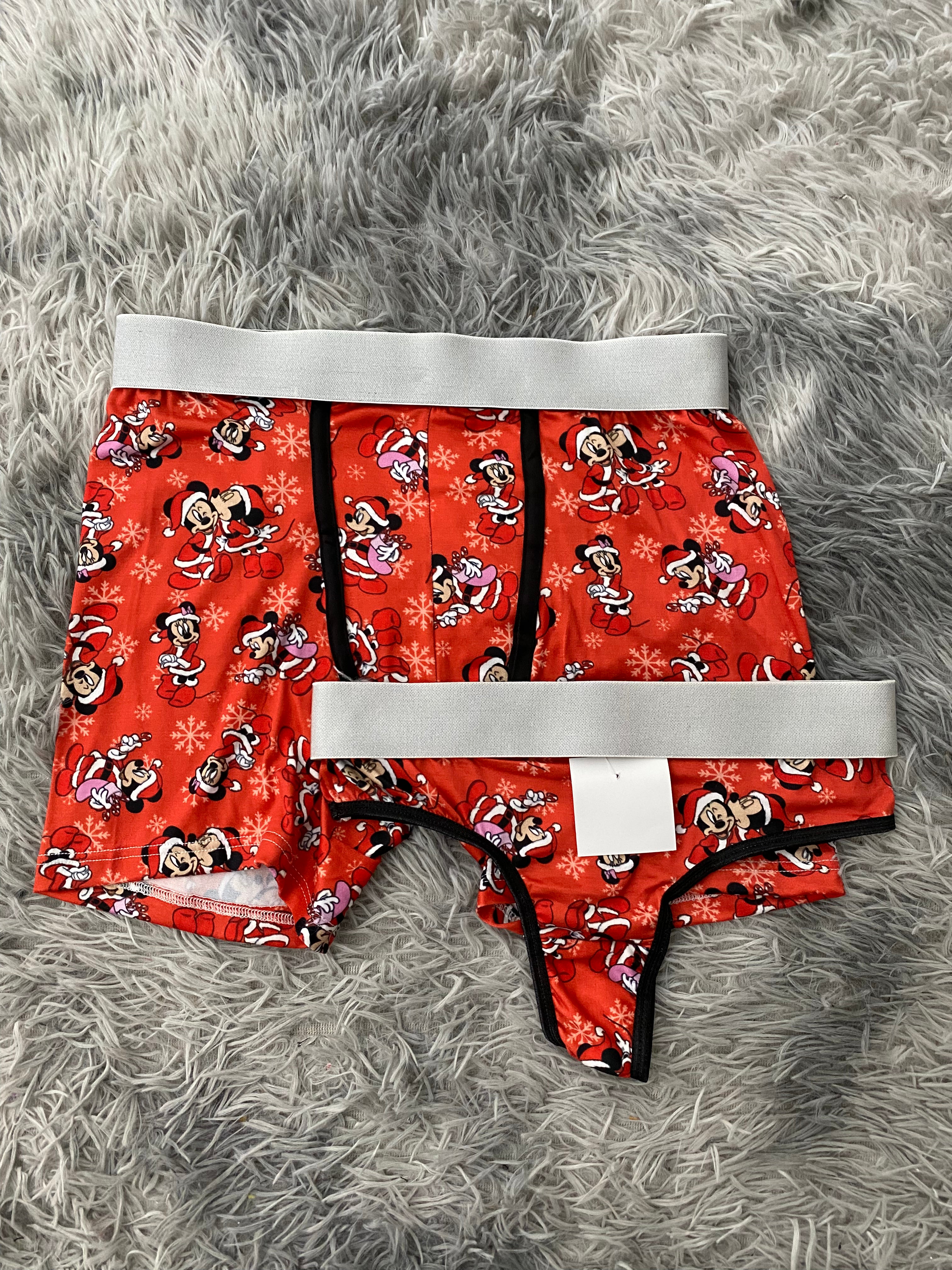 Mickey y Minnie Mouse navidad fondo rojo Duo Unitalla Con Tanga