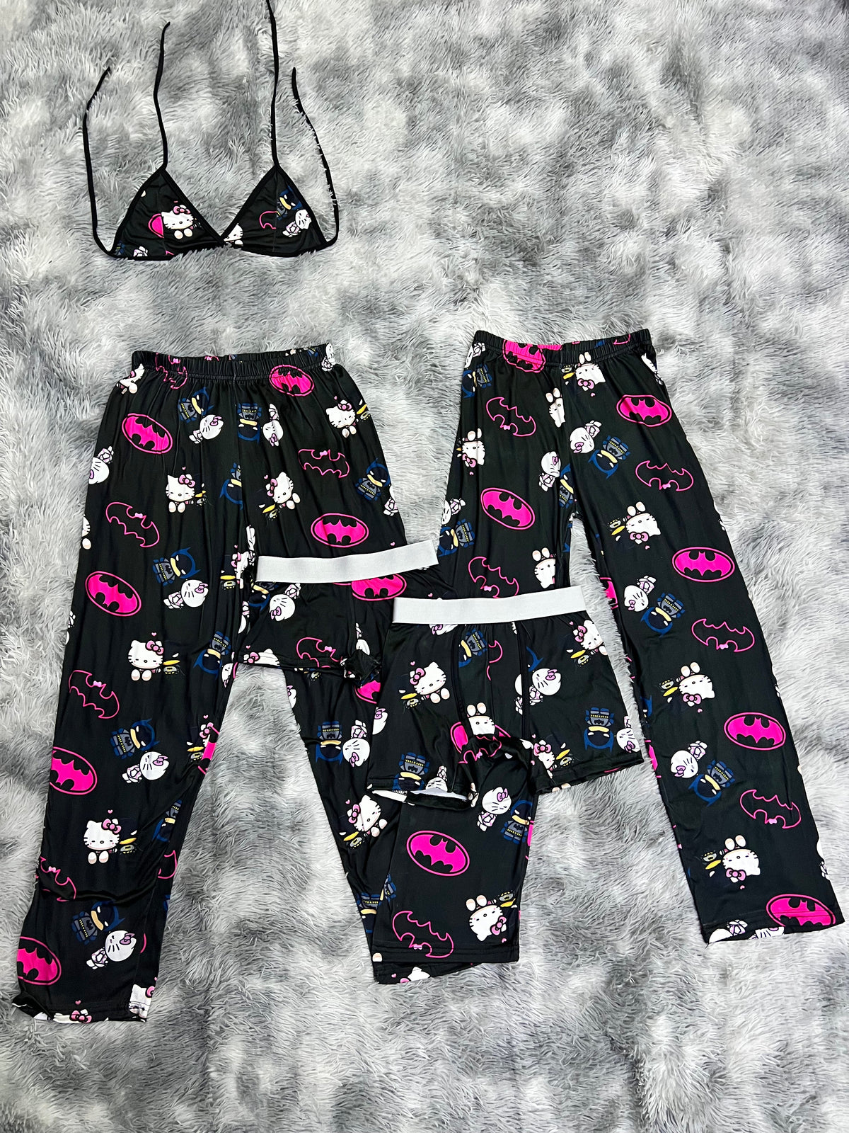 Batman Y Hello Kitty Negro Pijama De 5 Piezas